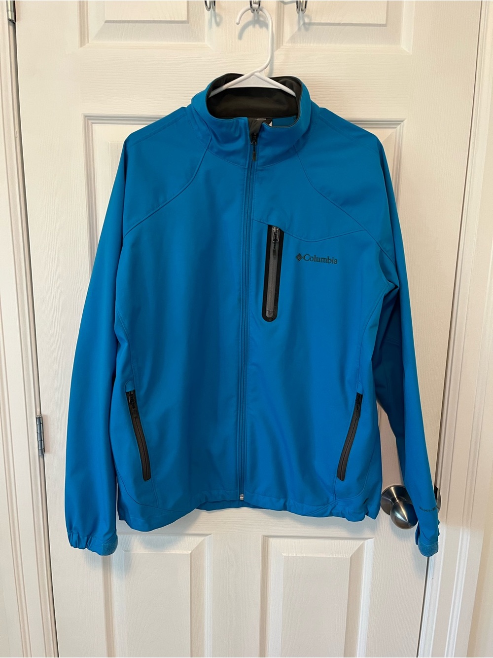 Columbia Men’s Teal-Blue Softshell Performance Jacket
